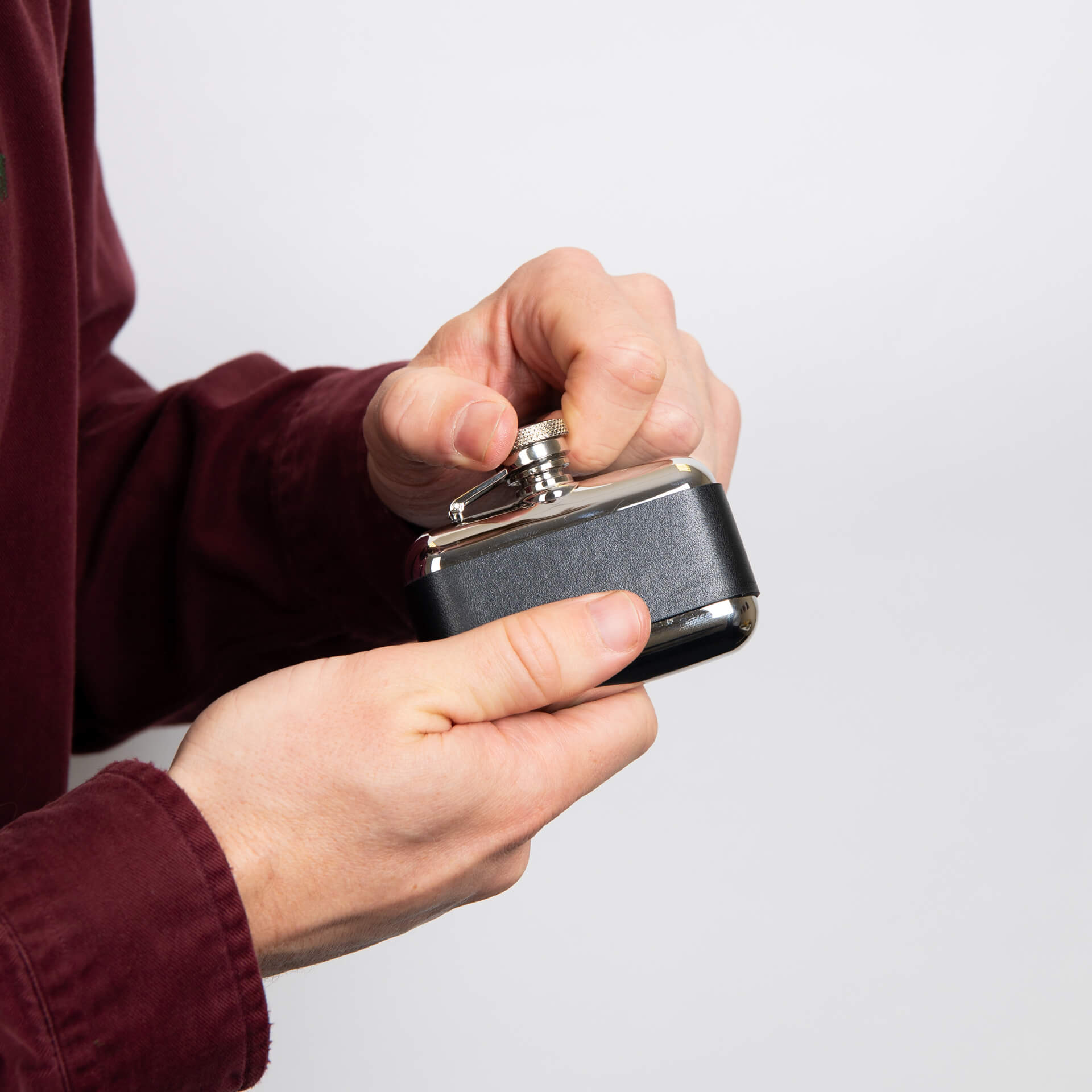 Fred Bennett Black Leather 3oz Hip Flask