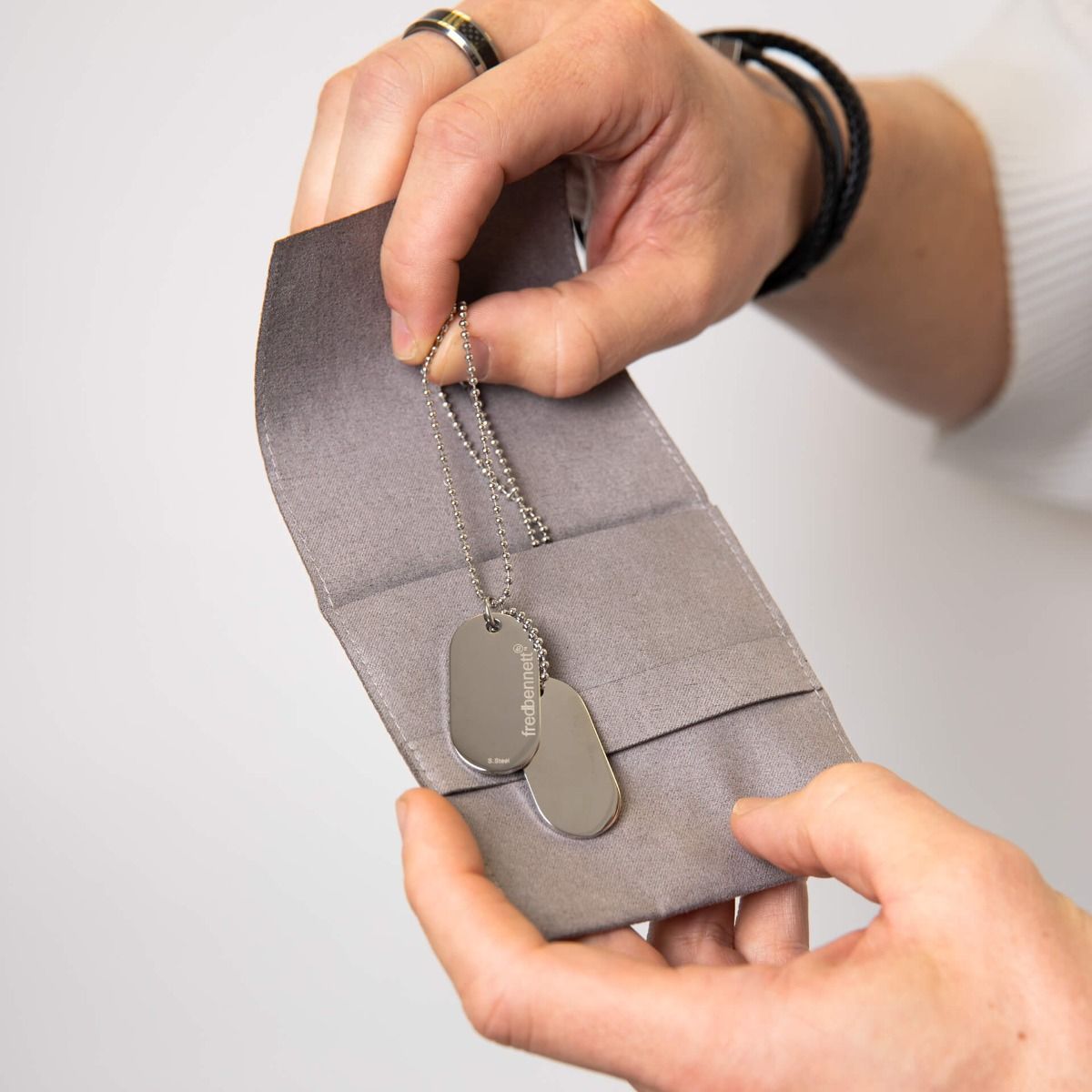 Fred Bennett Double Oval Dog Tag Necklace