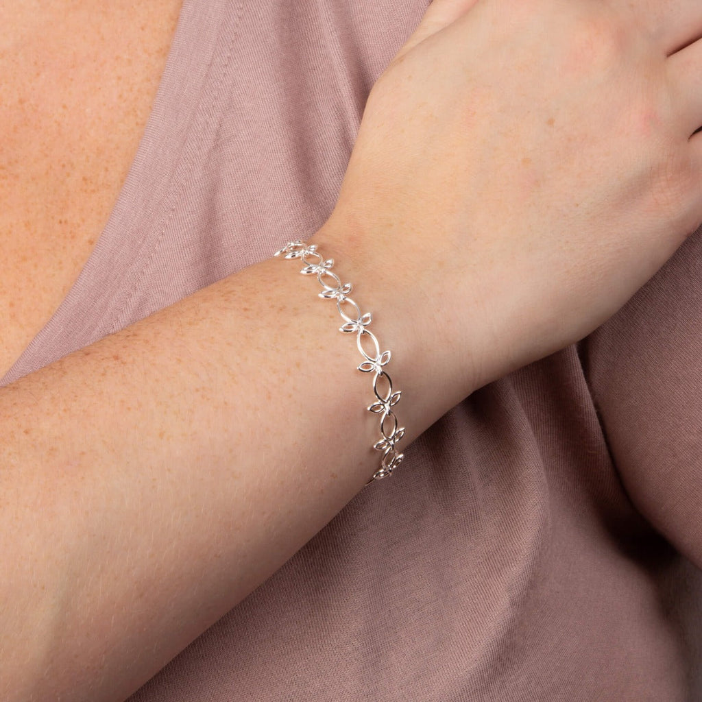 Beginnings Leaf Trio Chain Bracelet