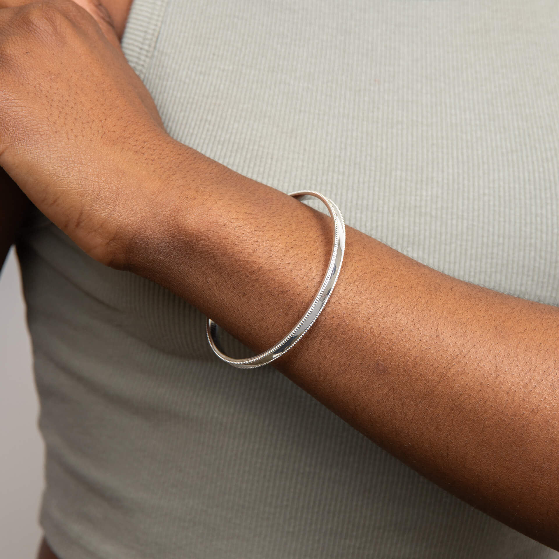 Beginnings Millegrain Bangle