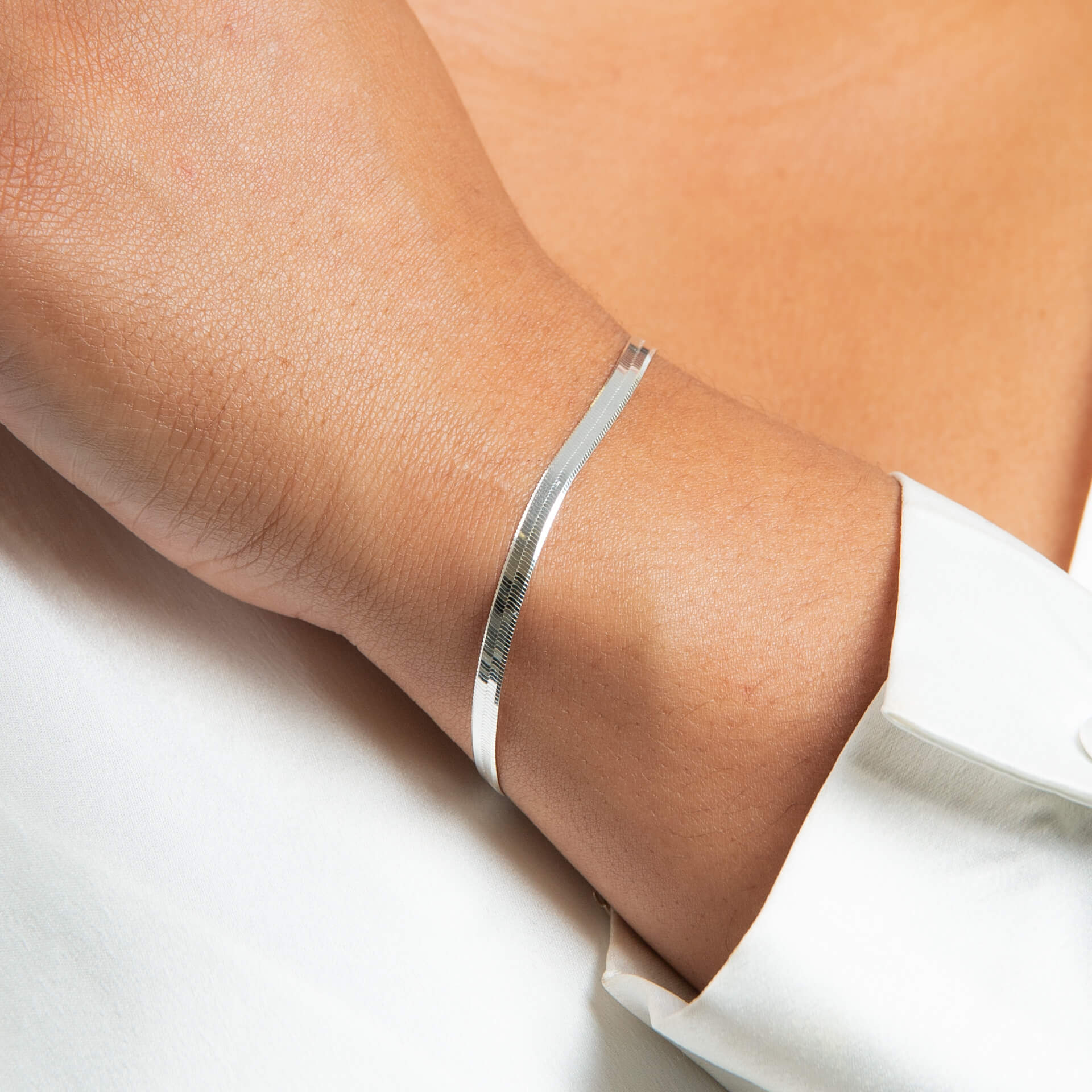 Beginnings Flat Herringbone Chain Bracelet
