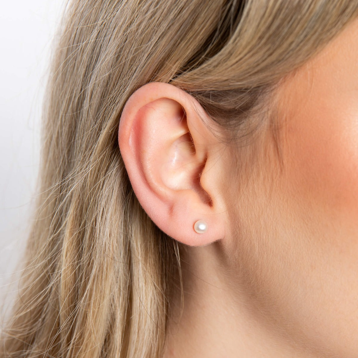 Beginnings Pearl Stud Earrings