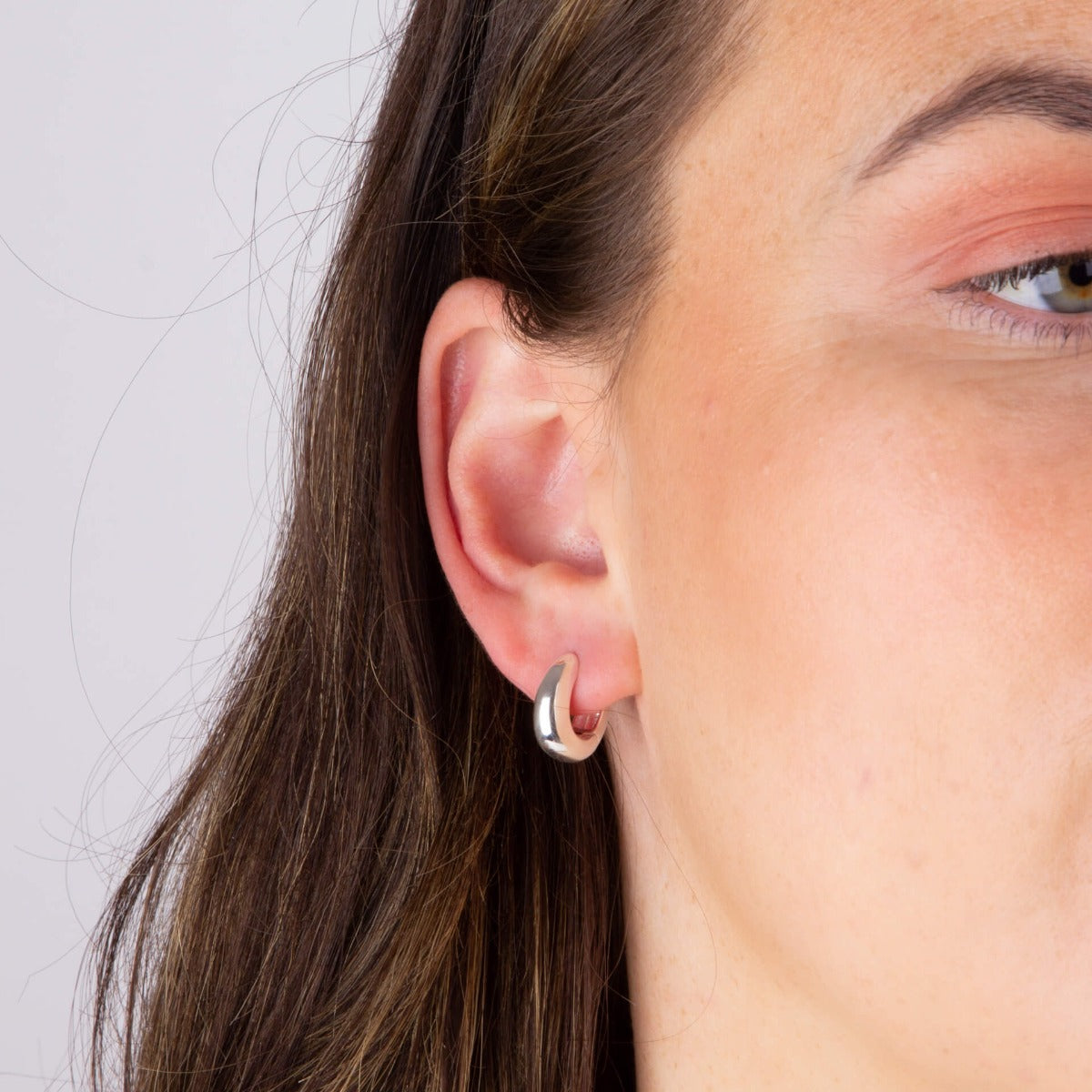 Beginnings Rounded Huggie Hoop Earrings