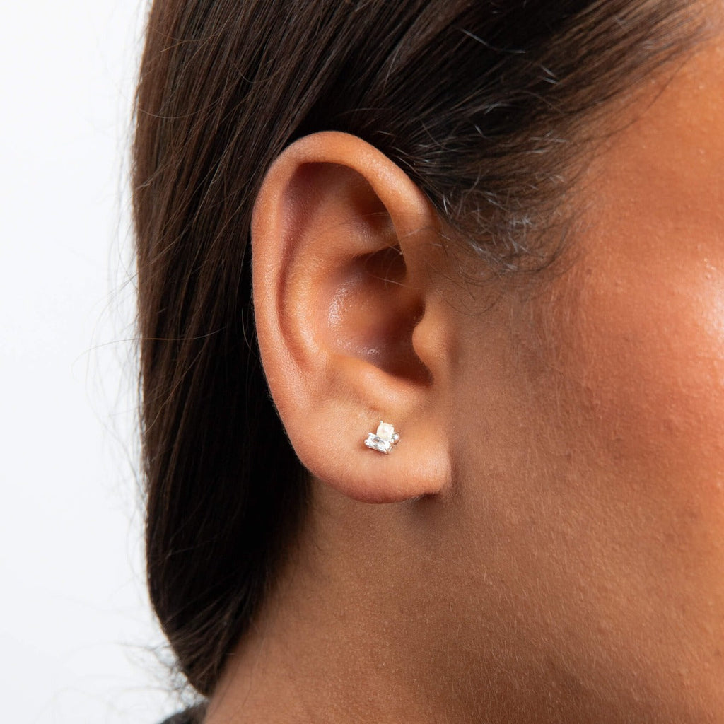 Beginnings Dainty Cluster Stud Earrings