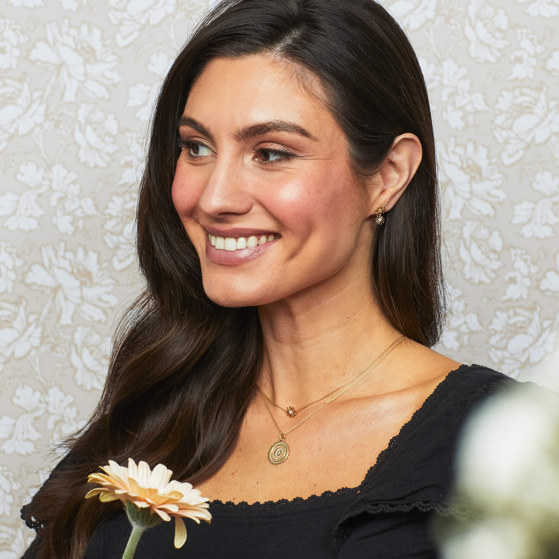 Laura Ashley Silver Thorncliff Daisy Necklace