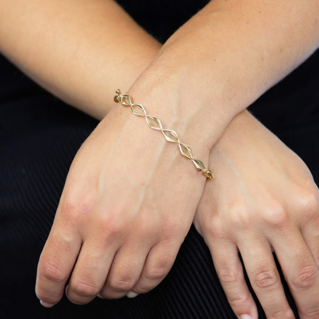 Elements Gold Open Eye Link Bracelet