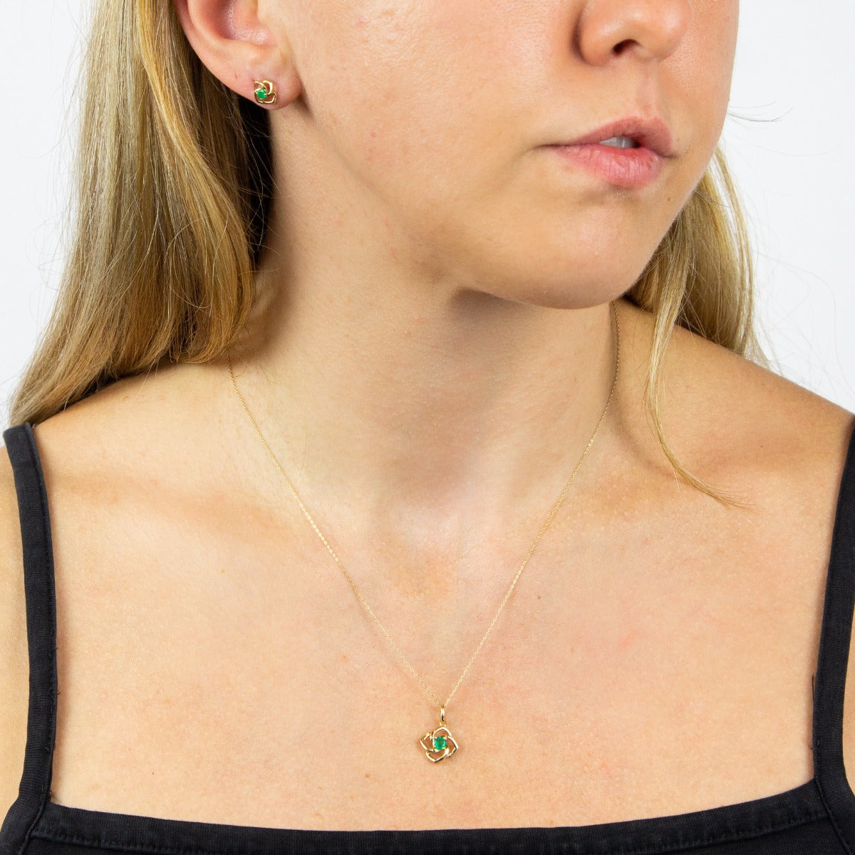 Elements Gold Cut Out Flower Pendant with Emerald