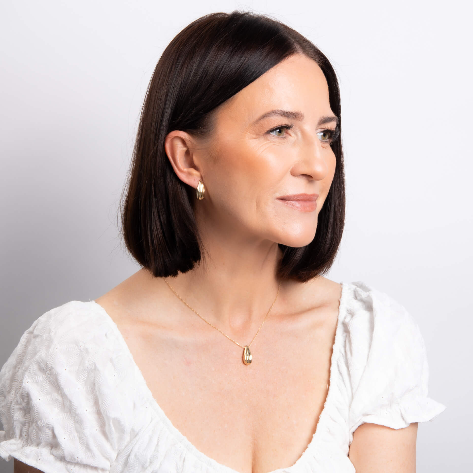 Elements Gold Ridged Teardrop Necklace