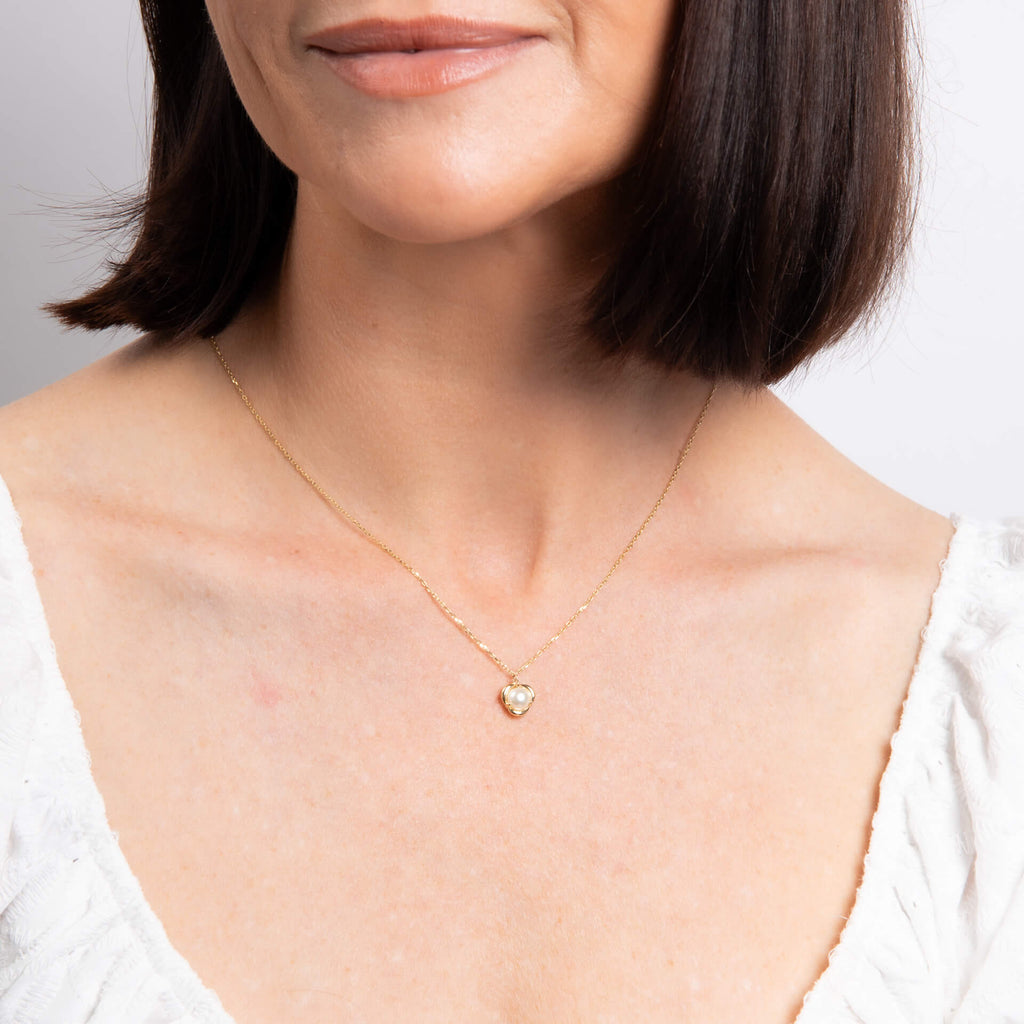 Elements Gold Petal Set Pearl Necklace