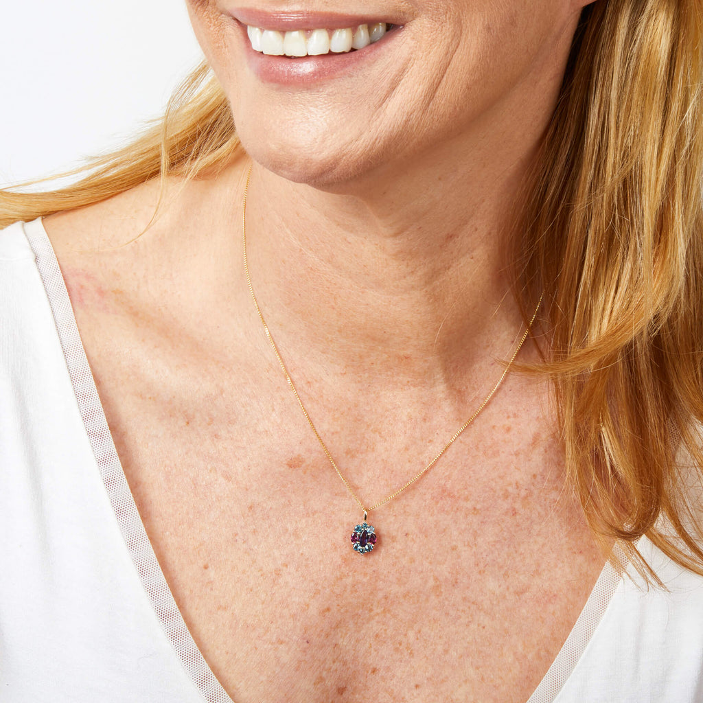 Elements Gold Barcelona Cluster Pendant