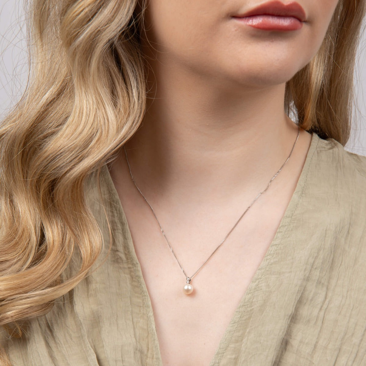 Elements Gold Freshwater Pearl Pendant with Diamond Bale