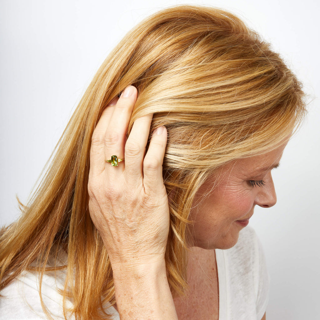 Elements Gold Trilogy Peridot Ring
