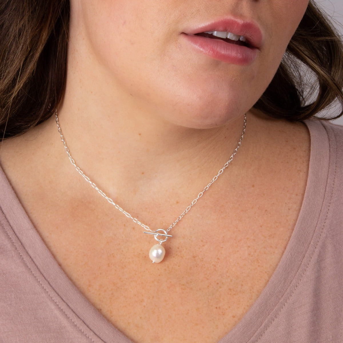 Beginnings T-Bar Chain Necklace with White Pearl