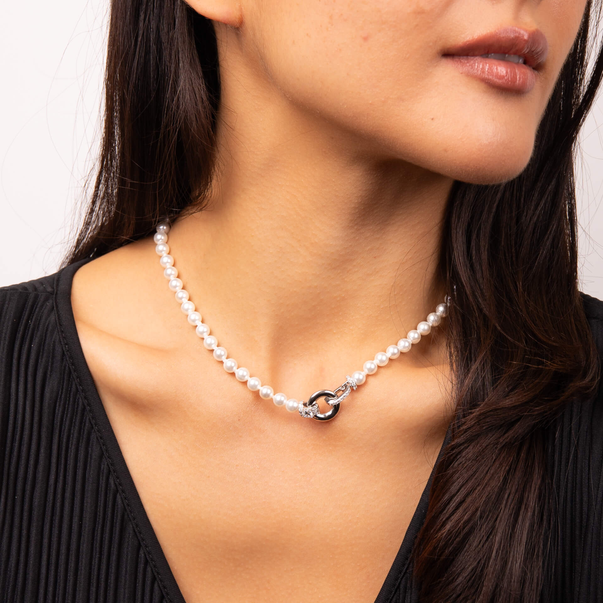 Diamonfire Shell Pearl Necklace with Zirconia Feature Clasp