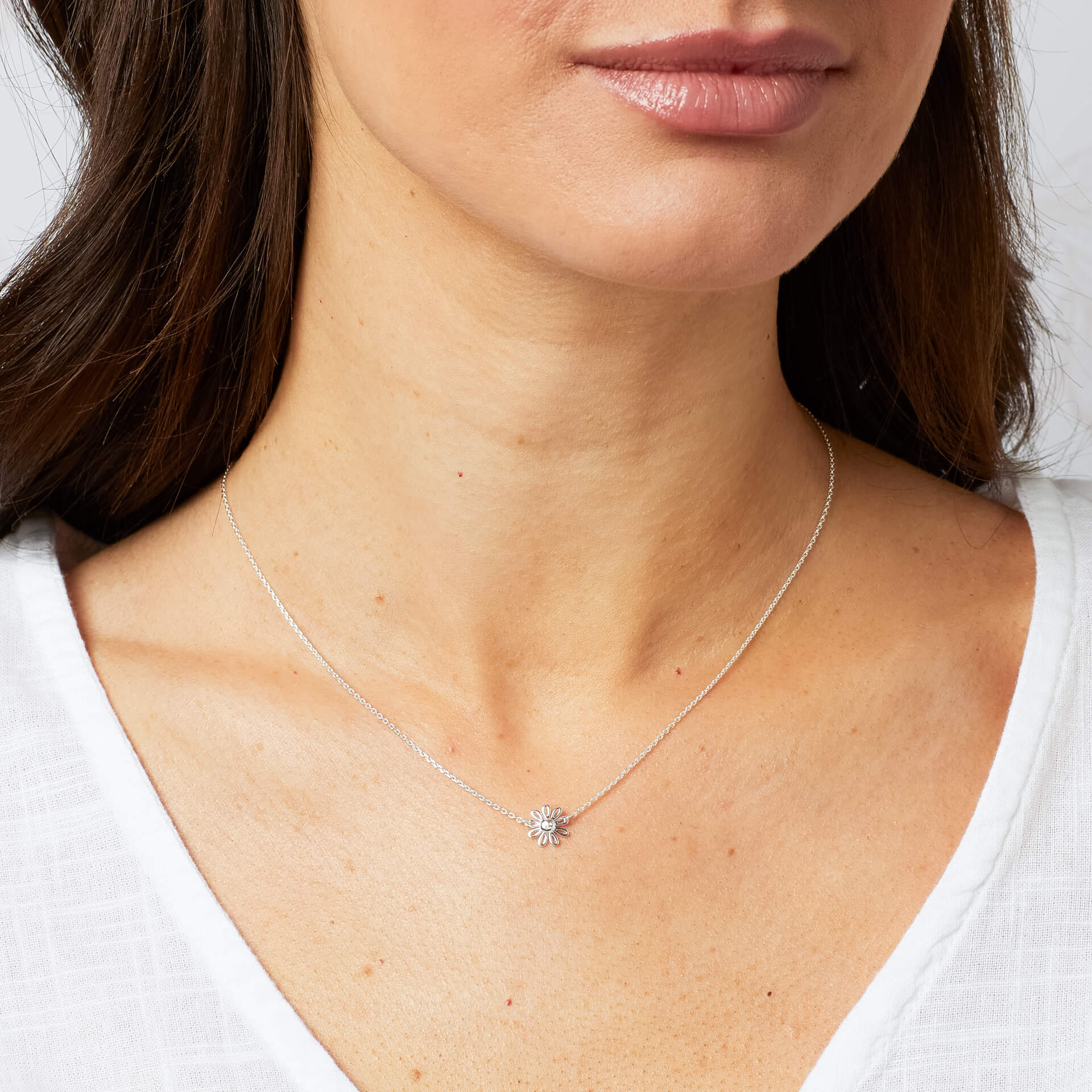 Laura Ashley Silver Thorncliff Daisy Necklace