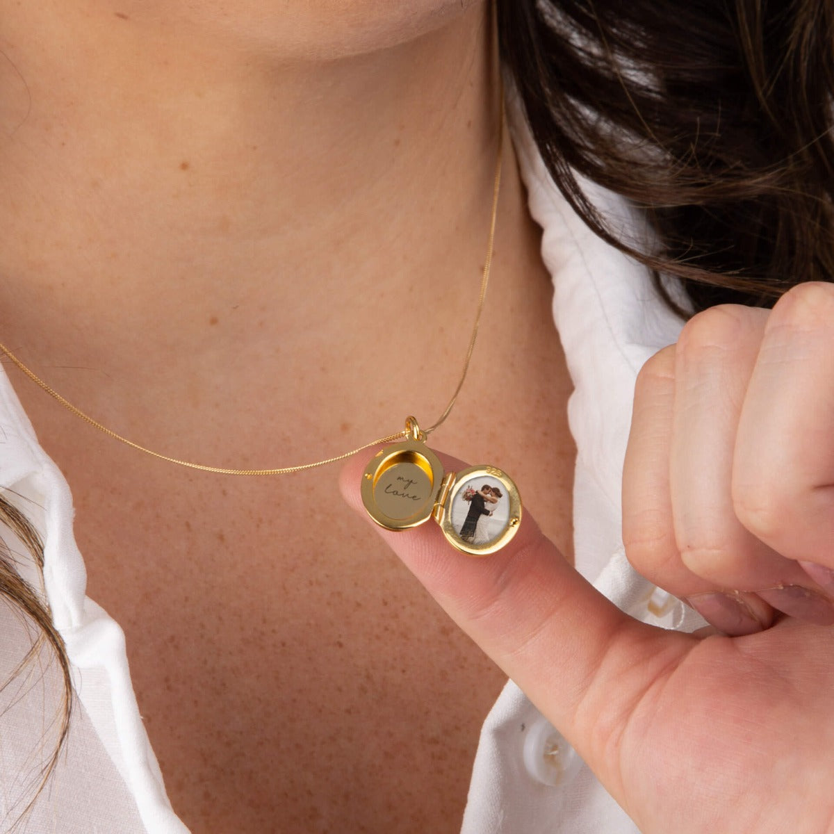 Beginnings Small Oval Locket Pendant