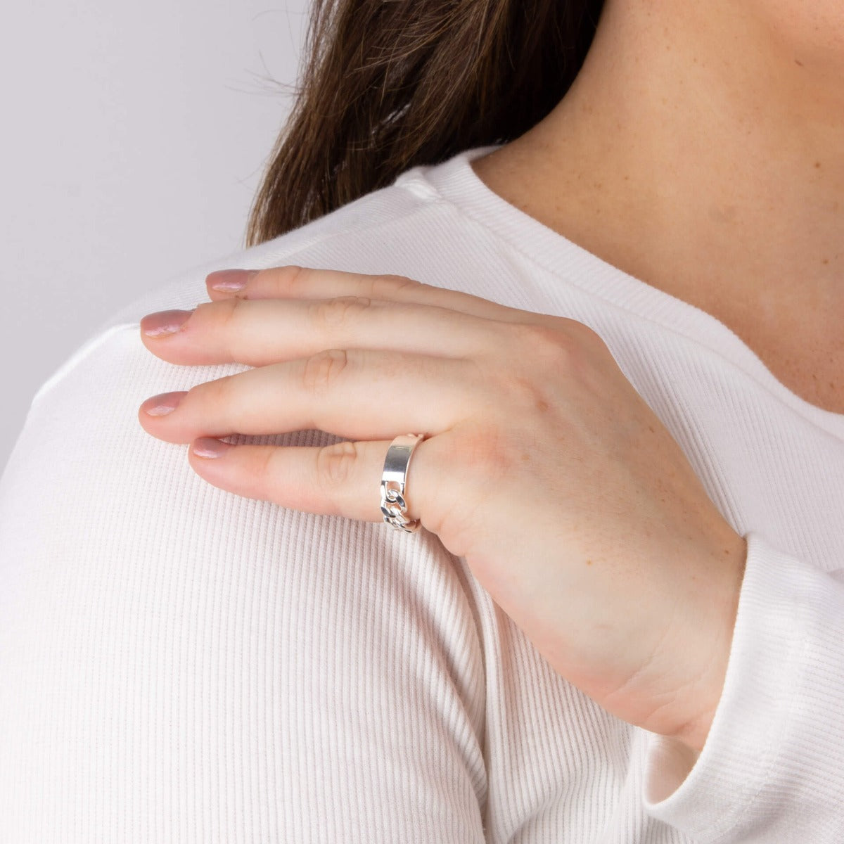 Beginnings ID Bar and Chain Detail Ring