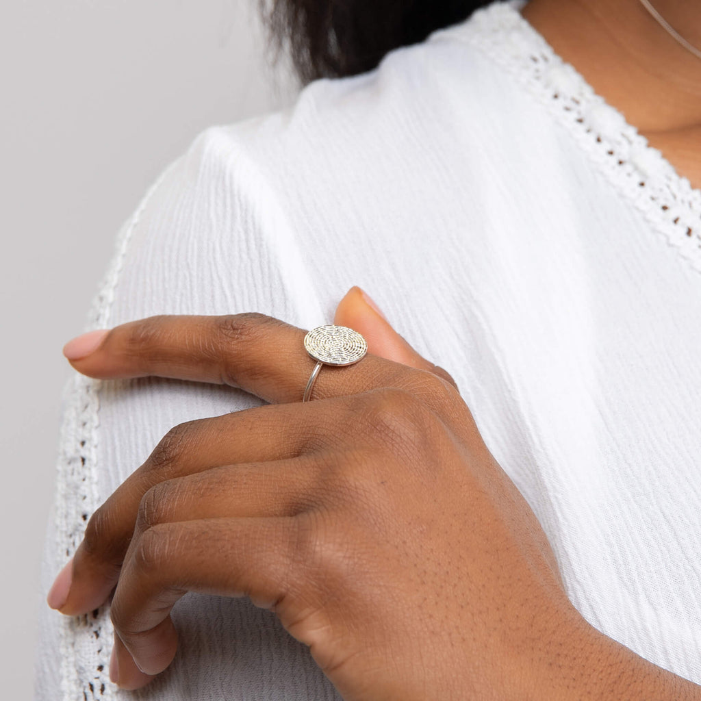 Beginnings Ripple Texture Round Disc Ring